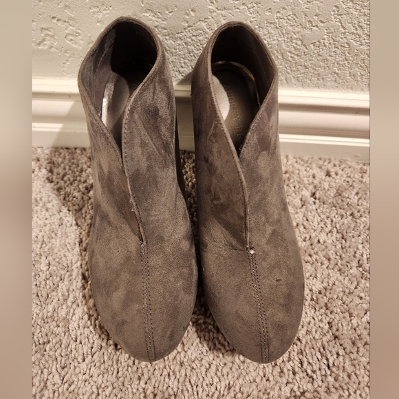 Gray Suede Ankle Boots - Picture 1 of 3